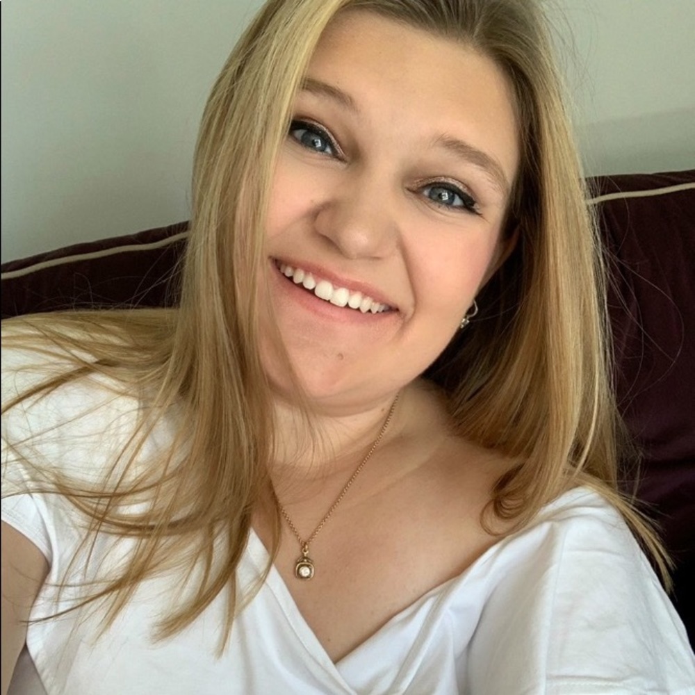 Meet your Posher, Cassie